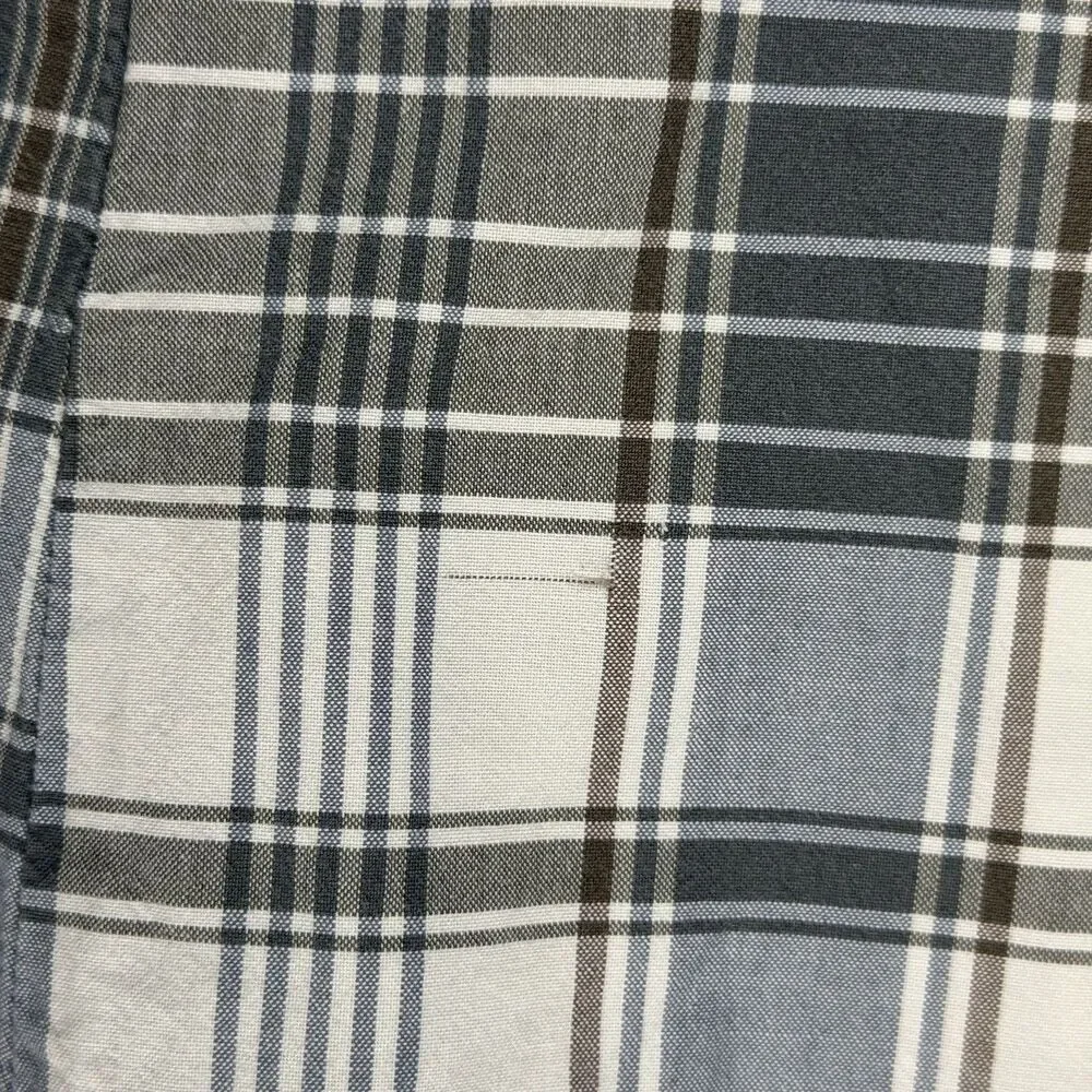 Nautica Men's Shorts Size 34 Casual Flat Front Plaid White Blue Y2K Skater Surf